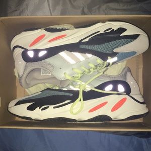 Yeezy Boost 700